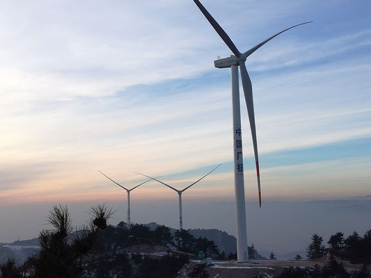 Tour Fabaricated d'énergie éolienne de vent de reflux basé sur la condition