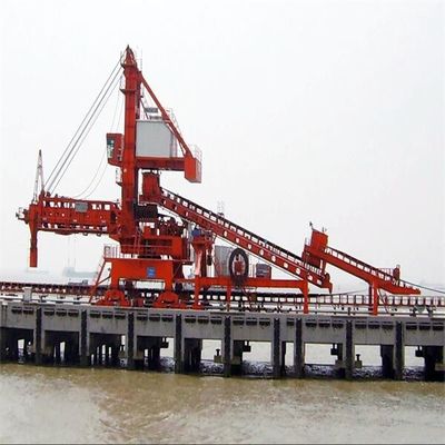 Système de chargement automatique de chargeurs continus de bateau pour la manipulation matérielle en vrac