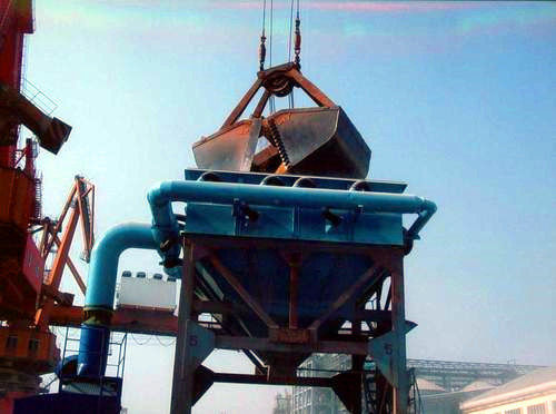 Trémie d'Eco montée par pneu autopropulsé pour la manipulation du matériel en vrac terminale de port maritime